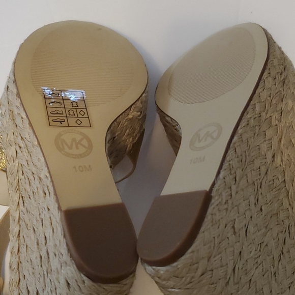 Michael Kors Women's Giovanna Leather Wedge Sandal - Picture 6 of 10